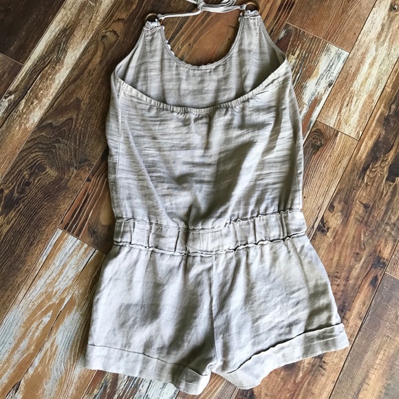Linen/Crochet Romper 🍑 - Picture 5 of 6